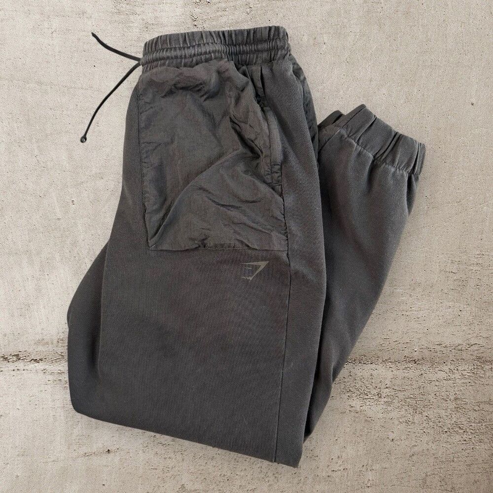 GymShark Venture Joggers Mens Medium Black Fleece Sweatpants Workout GLBT4438-BK